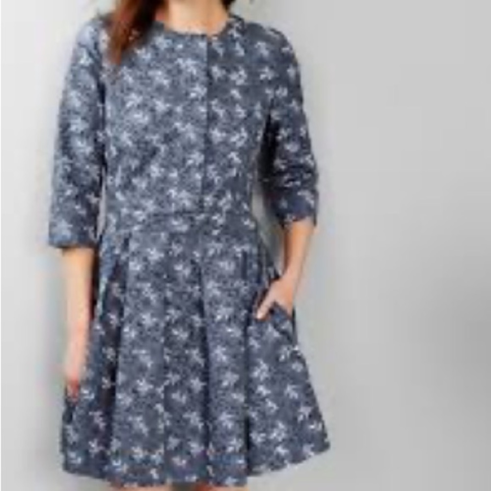 Gap Fit and Flare Yoke Pleated Linen Blend Leaf Print Dress Three Quarter Sleeve